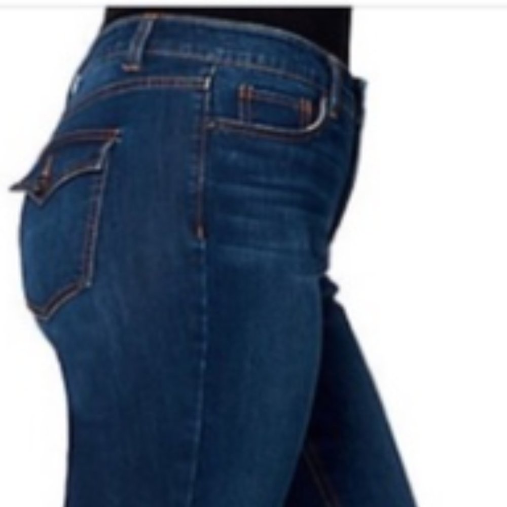 Gloria Vanderbilt 360 slimming  bootcut jeans